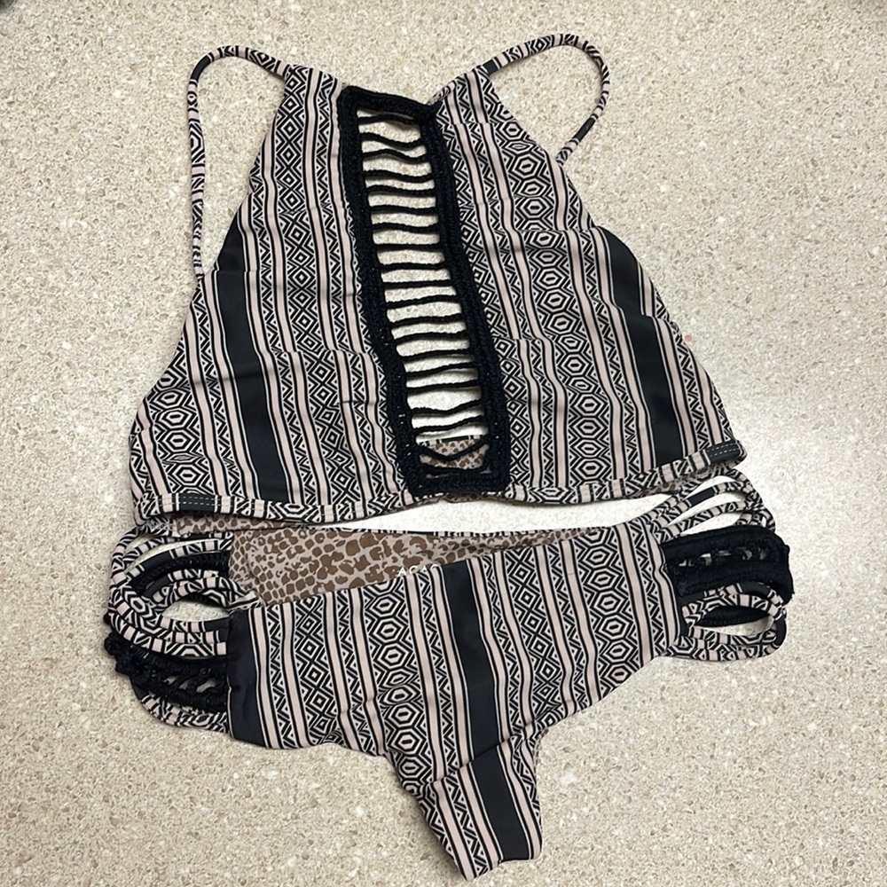 Acacia swimming suit 2 piece